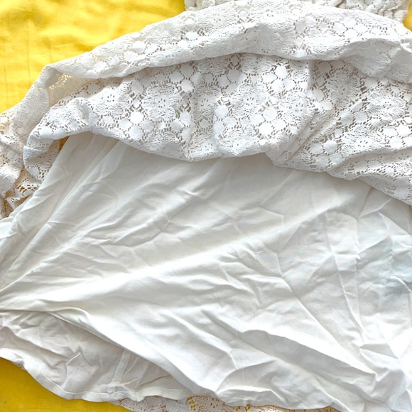 Abercrombie & Fitch White Lace Off-shoulder Dress - Picture 3 of 3